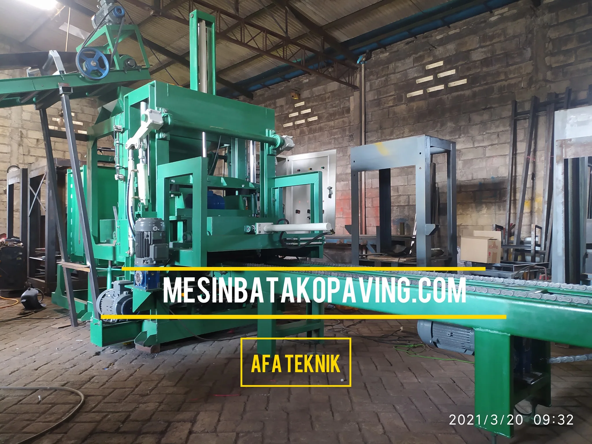 mesin-paving-block-2-warna mesin-paving-block-2-warna