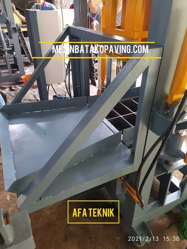 mesin-paving-manual-cetakan-baja
